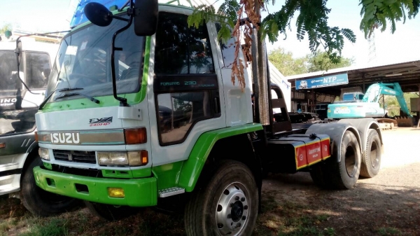 ขายด่วน หัวลาก ISUZU 240  HP