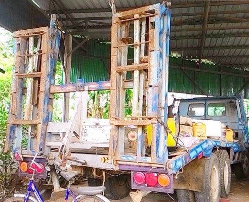 ขายด่วน รถเกี่ยวข้าวไทยเส็งยนต์ TSY รุ่นเดี่ยวทรนงจ้าวพายุ ขายคู่กับรถเทรลเลอร์สิบล้อเพลาเดียวขึ้นรถเกี่ยวข้าว ISUZU TX 220 HP 6D16 คัชซีสิบล้อหัวยาวหัวร็อกลงเล่มทะเบียนภาษีเต็มครับ พร้อมใช้งานได้เลย ราคาต่อรองได้ครับ