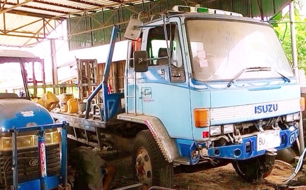 ขายด่วน รถเกี่ยวข้าวไทยเส็งยนต์ TSY รุ่นเดี่ยวทรนงจ้าวพายุ ขายคู่กับรถเทรลเลอร์สิบล้อเพลาเดียวขึ้นรถเกี่ยวข้าว ISUZU TX 220 HP 6D16 คัชซีสิบล้อหัวยาวหัวร็อกลงเล่มทะเบียนภาษีเต็มครับ พร้อมใช้งานได้เลย ราคาต่อรองได้ครับ