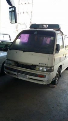 รถตู้ nissan urvan ขายตามสภาพนะครับ (มี 2 คัน)