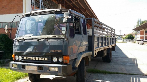 รถ 6 ล้อ MITSUBISHI เดิมเป็นรถราชการ บอดี้ เครื่องยังดีมาก ใช้งานต่อยาวๆครับ