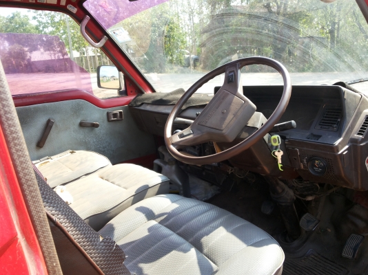 รถตู้ตาเหลียมสำหรับทำร้านกาแฟ