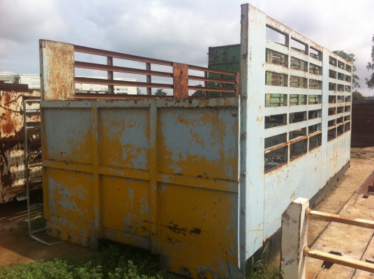 กระบะรถบรรทุก 10 ล้อ ไม่ดั้ม ขนาด 0.80 X 240 X5.60 เมตร