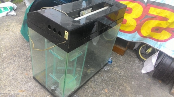 ขายถูก ตู้ปลามือสอง900 บาท