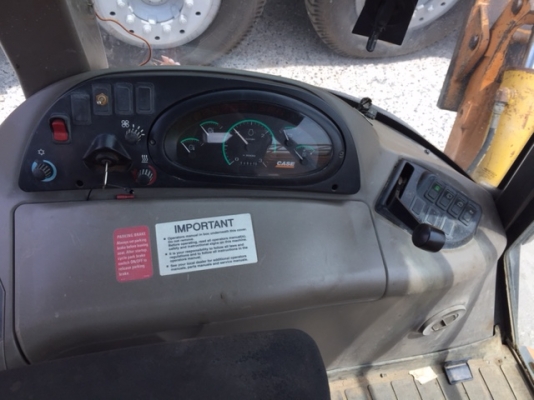 ขายด่วนรถตักหน้าขุดหลัง CASE 2wd 580M