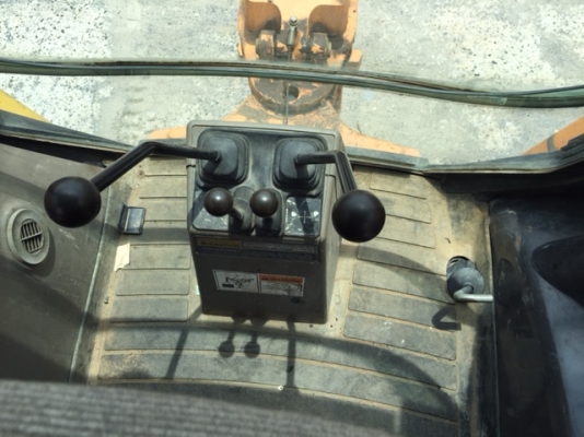 ขายด่วนรถตักหน้าขุดหลัง CASE 2wd 580M