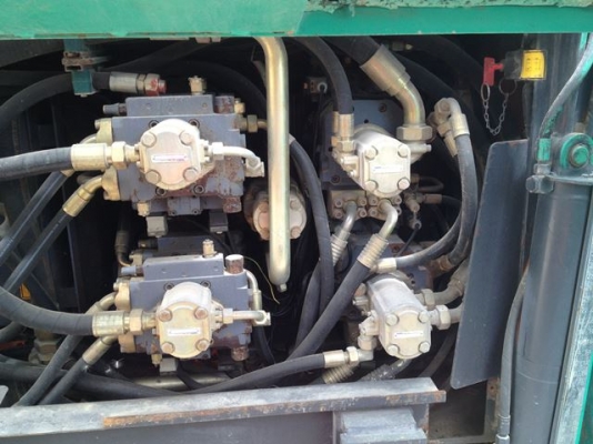 VOGELE SUPER 1900 ปี 2000 1290ชม. รถอยู่ยุโรป หากท่านสามารถรอของได้ติดต่อมาคุยกันได้เลยครับ VOGELE SUPER 1900 ปี 2000 1290ชม. รถอยู่ยุโรป หากท่านสามารถรอของได้ติดต่อมาคุยกันได้เลยครับ