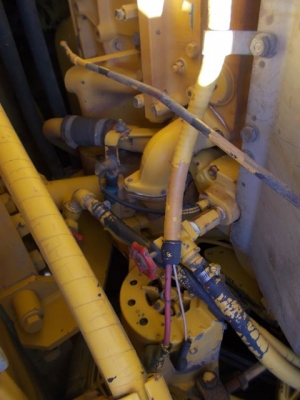 KOMATSU D85P-21E  ปี2001 1246ชม. รถอยู่ยุโรป หากท่านสามารถรอของได้ติดต่อมาคุยกันได้เลยครับ