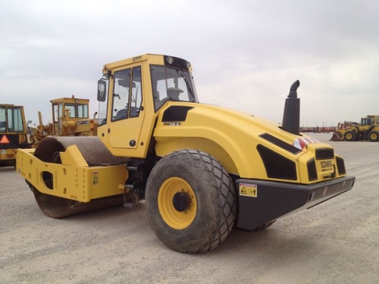 BOMAG BW219D-4  ปี2007 7385ชม. 20ตัน รถอยู่ยุโรป หากท่านสามารถรอของได้ติดต่อมาคุยกันได้เลยครับ
