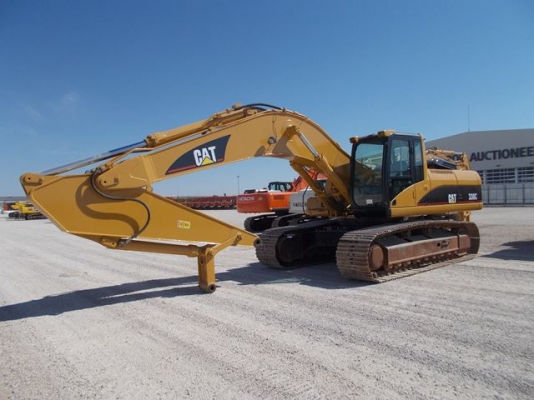 CAT 330C  ปี2005 13253ชม.รถอยู่ยุโรป หากท่านสามารถรอของได้ติดต่อมาคุยกันได้เลยครับ
