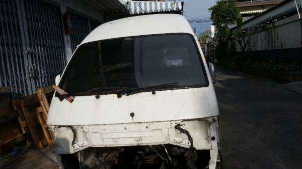 ตู้หัวจรวดหลังคาสูง ไม่มีเครื่องเกียร์ บอดี้แท้ ขาย 35,000 บาท