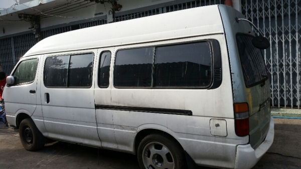 ตู้หัวจรวดหลังคาสูง ไม่มีเครื่องเกียร์ บอดี้แท้ ขาย 35,000 บาท