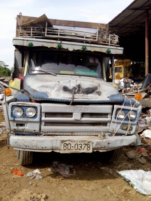 ขายรถ 10 ล้อหัวยาวเป็นดั๊ม