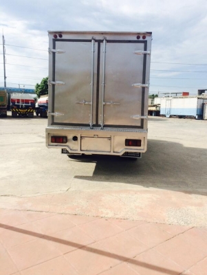 อีซูซุ  NPR 115