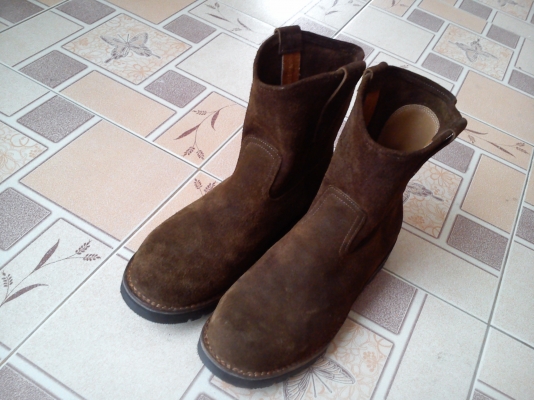 รองเท้าหนังกลับสีน้ำตาล CAT เบอร์ 44