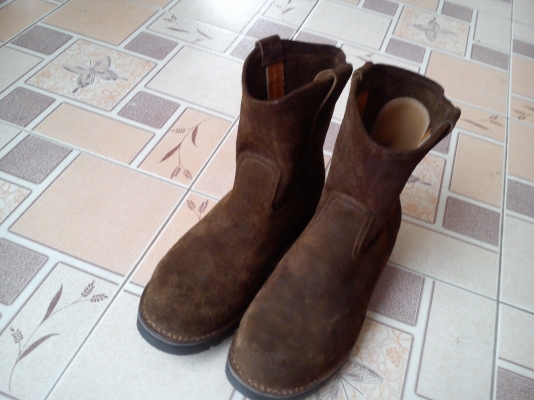 รองเท้าหนังกลับสีน้ำตาล CAT เบอร์ 44