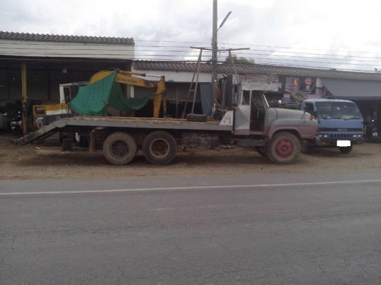 สิบล้อเพลาเดียว ฮีโน่ เครื่อง 185 แรง บรรทุกแบคโฮขนาด 200 ได้