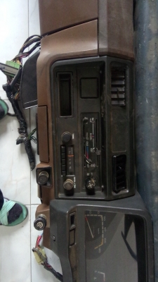 ดีเคเซียงกง แผงคอนโซล อีซุสุ ทีเเอลดีเก่าสภาพงาม