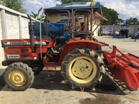 แทรคเตอร์ฮิโนโมโต้ E2003 20 แรงม้า 2เพลา พร้อมโรตารี่ แทรคเตอร์ฮิโนโมโต้ E2003 20 แรงม้า 2เพลา พร้อมโรตารี่