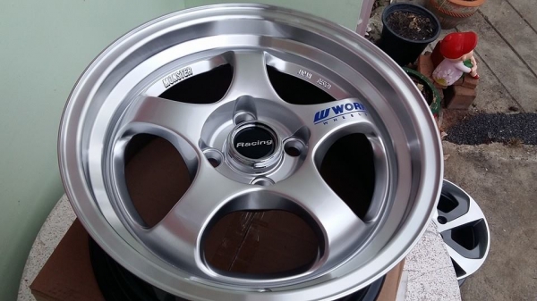 ขายล้อแม็กใหม่ w work s1 15" สนใจติดต่อเล็กคลองสามครับ 081-3747940
