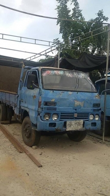 6 ล้อ สภาพสวย ราคาถูก