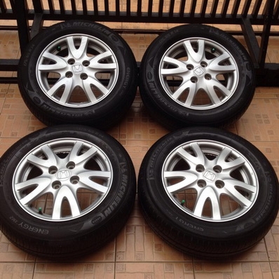 ล้อบริโอ้ 14 นิ้ว 4รู100 แถมยางมิชลิน 175-65-14 ให้ด้วย ตจว ส่งได้ครับ