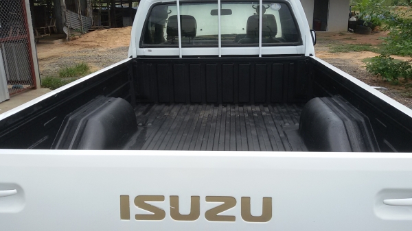 รถกะบะ อีซูซุ มังกรทอง ยอดประหยัด มือเดียวป้ายแดง เครื่อง90HP  2500 ปี41   เดิมบางพึ่งทำสีมา เครื่องดี แชสซีสวย แอร์เย็น  พ เพาเวอร์ กระจกไฟฟ้า ขับดี  วิ่งดี สี สวยน่าใช้มากๆ ขอเปิดราคาที่127000 ชอบเท่าไหร่ว่ามาคะ