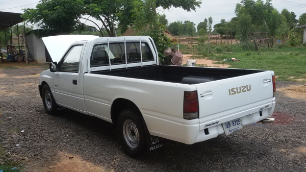 อีซูซุ มือเดียวป้ายแดง เครื่อง90HP2500CC ปี41 เครื่องดี แชสซีสวย แอร์เย็น  พ เพาเวอร์ กระจกไฟฟ้า   ขอเปิดราคาที่127000 ชอบเท่าไหร่ว่ามาคะ