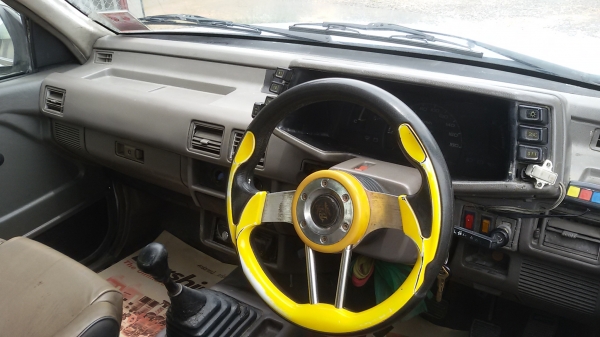 อีซูซุ มือเดียวป้ายแดง เครื่อง90HP2500CC ปี41 เครื่องดี แชสซีสวย แอร์เย็น  พ เพาเวอร์ กระจกไฟฟ้า   ขอเปิดราคาที่127000 ชอบเท่าไหร่ว่ามาคะ