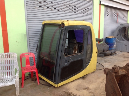 หัวเก๋ง KOMATSU 200-6 สภาพสวย