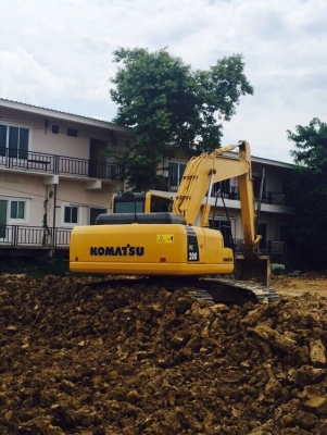 ขายแบคโฮ Komatsu PC200-8 10,000 ชม./เล่มทะเบียน สภาพสวยมากๆค่ะ ขายแบคโฮ Komatsu PC200-8 10,000 ชม./เล่มทะเบียน สภาพสวยมากๆค่ะ