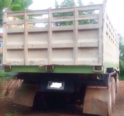 MITSUBISHI FUSO FN527 - 195 HP 6D16 MA 11180 สิบล้อดั๊มพ์ 2 เพลา กระบะดั๊มพ์เหล็ก 12 ตันของ KAC โคราชสวยสภาพดีมากพร้อมบรรทุกหนักได้เลยครับ เครื่องยนต์เดิมๆแรงดีแห้งดีไม่มีเยิ้ม เกียร์ 6 SPEED หัวเก๋งสวยบางเดิมๆภายในเก๋งคอนโซลสวยครบ แอร์เย็น พวงมาลัยเพาเวอ