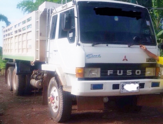 MITSUBISHI FUSO FN527 - 195 HP 6D16 MA 11180 สิบล้อดั๊มพ์ 2 เพลา กระบะดั๊มพ์เหล็ก 12 ตันของ KAC โคราชสวยสภาพดีมากพร้อมบรรทุกหนักได้เลยครับ เครื่องยนต์เดิมๆแรงดีแห้งดีไม่มีเยิ้ม เกียร์ 6 SPEED หัวเก๋งสวยบางเดิมๆภายในเก๋งคอนโซลสวยครบ แอร์เย็น พวงมาลัยเพาเวอ