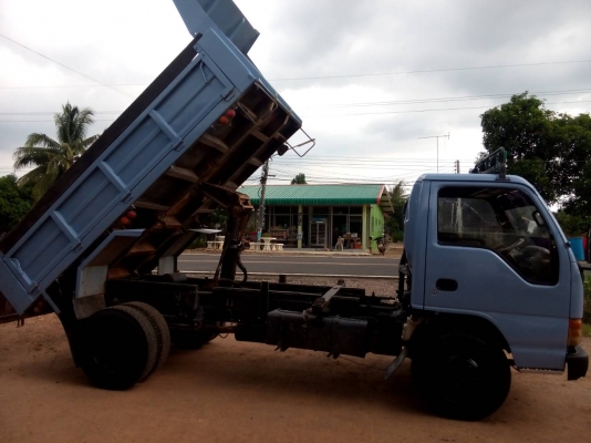 Isuzu NPR120 ฝาขาวรถห้างแท้ปี 44 คัสซีสวยทั้งเส้นไม่มีหัก ช่วงล่างท้าย F