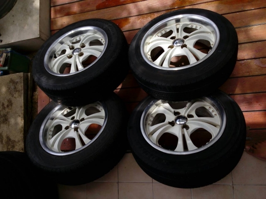 แม็กพร้อมยาง ขอบ15 ยางปี12 แม็กพร้อมยาง ขอบ15 ยางปี12