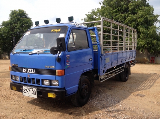 ขายรถ ISUZU NKR110 ยาว 4.30 เมตร สภาพดีพร้อมลุยงานคับ ขายรถ ISUZU NKR110 ยาว 4.30 เมตร สภาพดีพร้อมลุยงานคับ