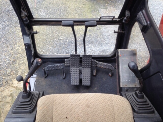 ขาย !!!! รถแม็คโค HITACHI EX100 รถนอก ทำสี สภาพสวย มีเอกสาร พร้อมใช้งาน (เจ้าของขายเอง)