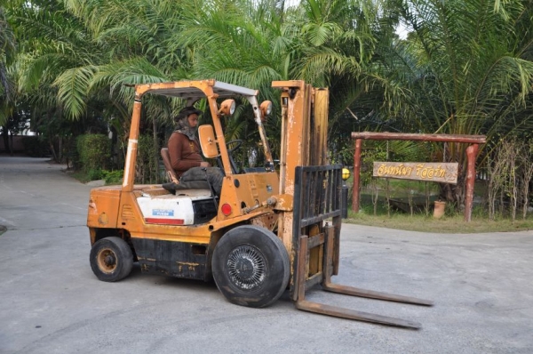 ขายFORKLIFT TCM2.8ตัน สภาพสวยเดิมจากญี่ปุ่นยังไม่เคยใช้านในไทย 89,000เท่านั้น!!!