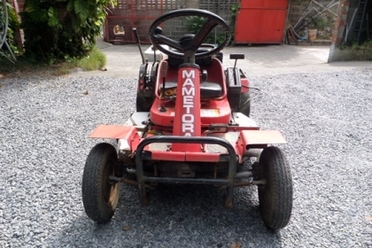 ขาย รถตัดหญ้าแบบนั่งขับ MAMETORA นำเข้าจากญี่ปุ่น สภาพพร้อมใช้งาน เครื่อง 14 แรง ราคา 42,000 ขาย รถตัดหญ้าแบบนั่งขับ MAMETORA นำเข้าจากญี่ปุ่น สภาพพร้อมใช้งาน เครื่อง 14 แรง ราคา 42,000