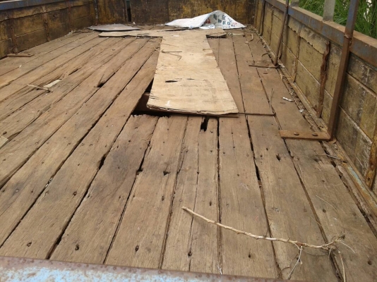 ขายด่วนหกล้อISUZUKSตามสภาพราคาเบาๆโทร0843923995 ขายด่วนหกล้อISUZUKSตามสภาพราคาเบาๆโทร0843923995