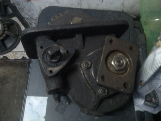 เกียร์ PTO สำหรับปั่นดั้ม รถสิบล้อ  หกล้อใหญ่ โทร 0955308436