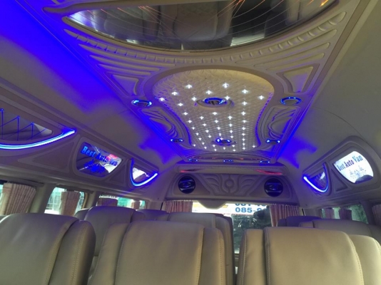 รถตู้TOYOTA COMMUTER เบนซิน CNG เกียร์ออโต้ ปี2012 ราคา  855,00 บาท แต่งวีไอพีเต็มๆ แอร์ไมโครบัส สนใจโทร 0922726669 คุณตันหยงค่ะ