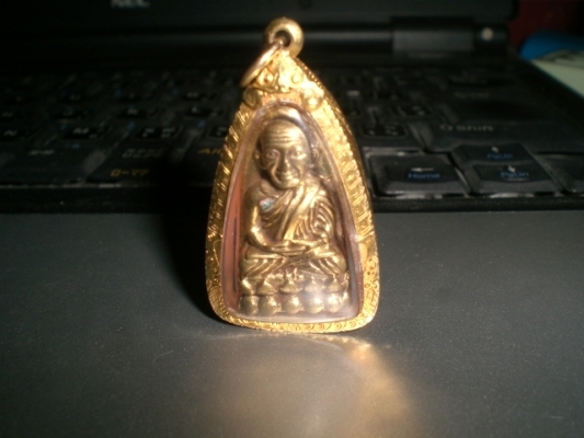 หลวงปู่ทวดกรอบทองคำ