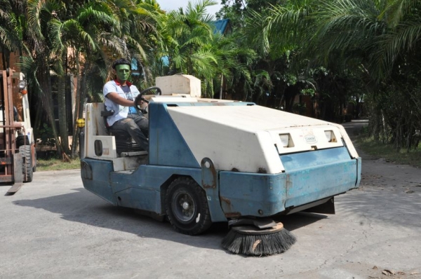 ขายรถ กวาด ขัด ดูดฝุ่นTENNENT สภาพสวยเดิม หาอยู่รับรองไม่ผิดหวัง 145,000เท่านั้น