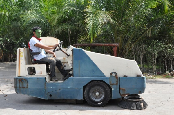 ขายรถ กวาด ขัด ดูดฝุ่นTENNENT สภาพสวยเดิม หาอยู่รับรองไม่ผิดหวัง 145,000เท่านั้น