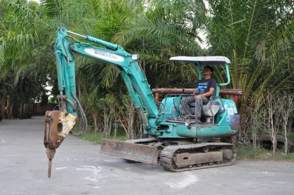 ลดกระหน่ำ!!ขายแบคโฮ KOMATSU PC25หัวแย๊กพร้อม(เท่าpc30) สวยเดิมจากญี่ปุ่น ทำงานสมบูรณ์ทุกระบบ รับรองไม่ผิดหวัง 430,000 เท่านั้น!!