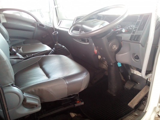 6 ล้อกลาง  *Euro.3*  ISUZU  FRR  210 แรงม้า *คอมมอนเรว*  *ยาว 5.60ม.*  รถสวยเดิม+สวยจริง+พร้อมใช้งาน * รถห้างแท้ * มีเล่มพร้อมโอน*