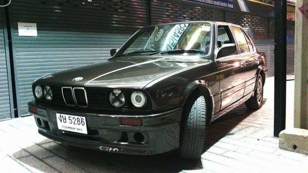 E30 ถูกสุดๆสามโลก สีเนียนๆ ทบ เต็มพร้อมโอน
