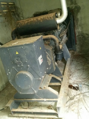 เครื่องปั่นไฟสแตนฟอดร์ 160 kvaสภาพเดิมๆครับเป็นของสแตนฟอดร์ ขนาด 160 kva ครับ  เครื่องดีพร้อมใช้ครับ  สนใจสอบถามราคาคุยกันได้ครับ