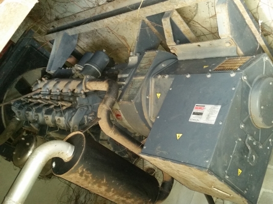 เครื่องปั่นไฟสแตนฟอดร์ 160 kvaสภาพเดิมๆครับเป็นของสแตนฟอดร์ ขนาด 160 kva ครับ  เครื่องดีพร้อมใช้ครับ  สนใจสอบถามราคาคุยกันได้ครับ